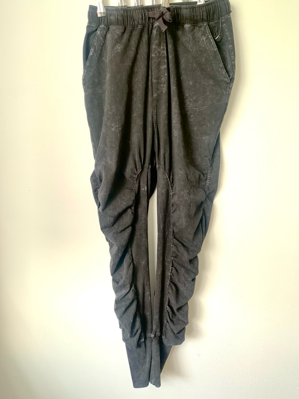 New Distressed look ruch legging
